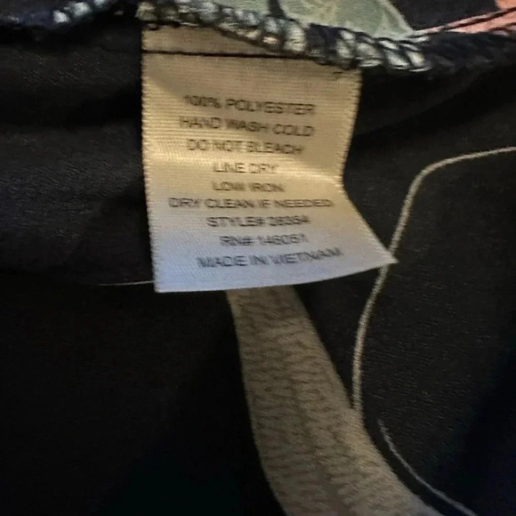 Monteau navy blue floral blouse size L - Picture 6 of 6